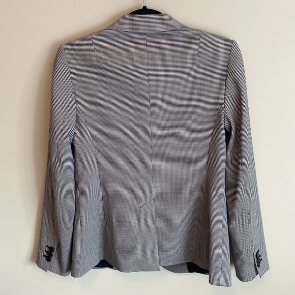 Size 2 Banana Republic Blazer - Picture 2 of 3